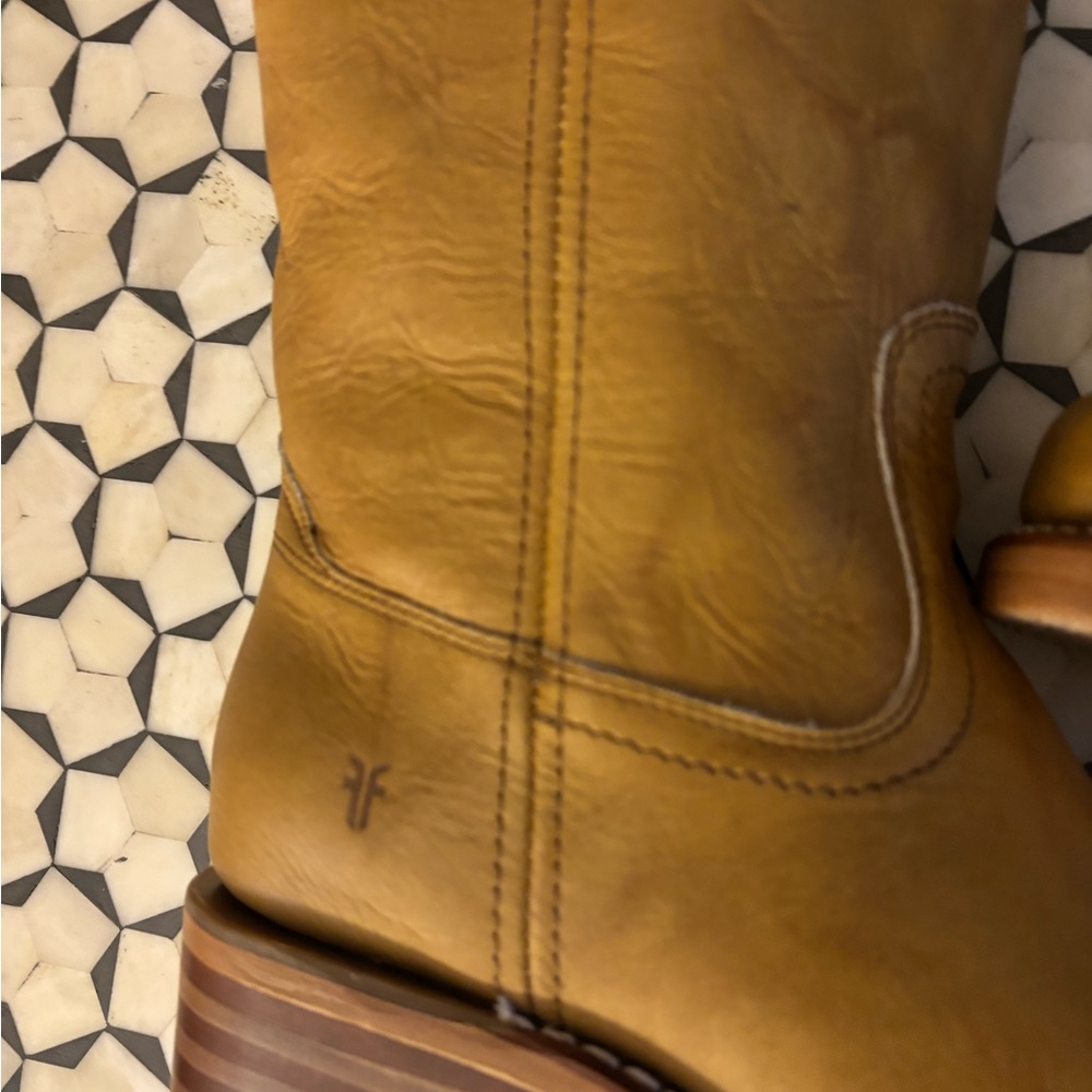 Frye Campus 14L boots - Banana leather - 8.5 - Picture 11 of 16
